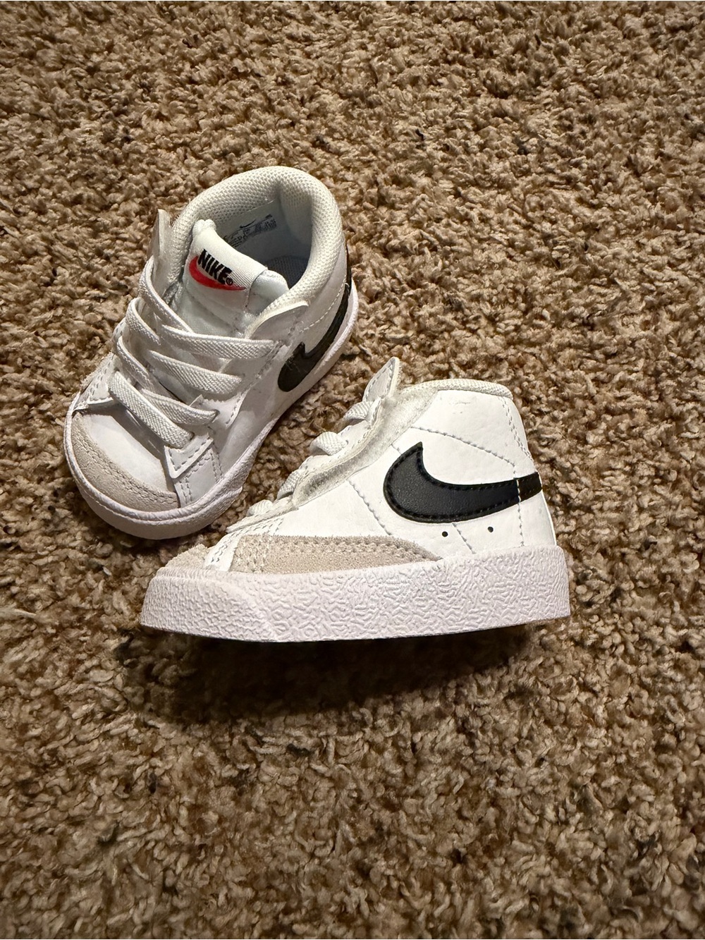 Nike Baby White and Black Low-Top Sneakers